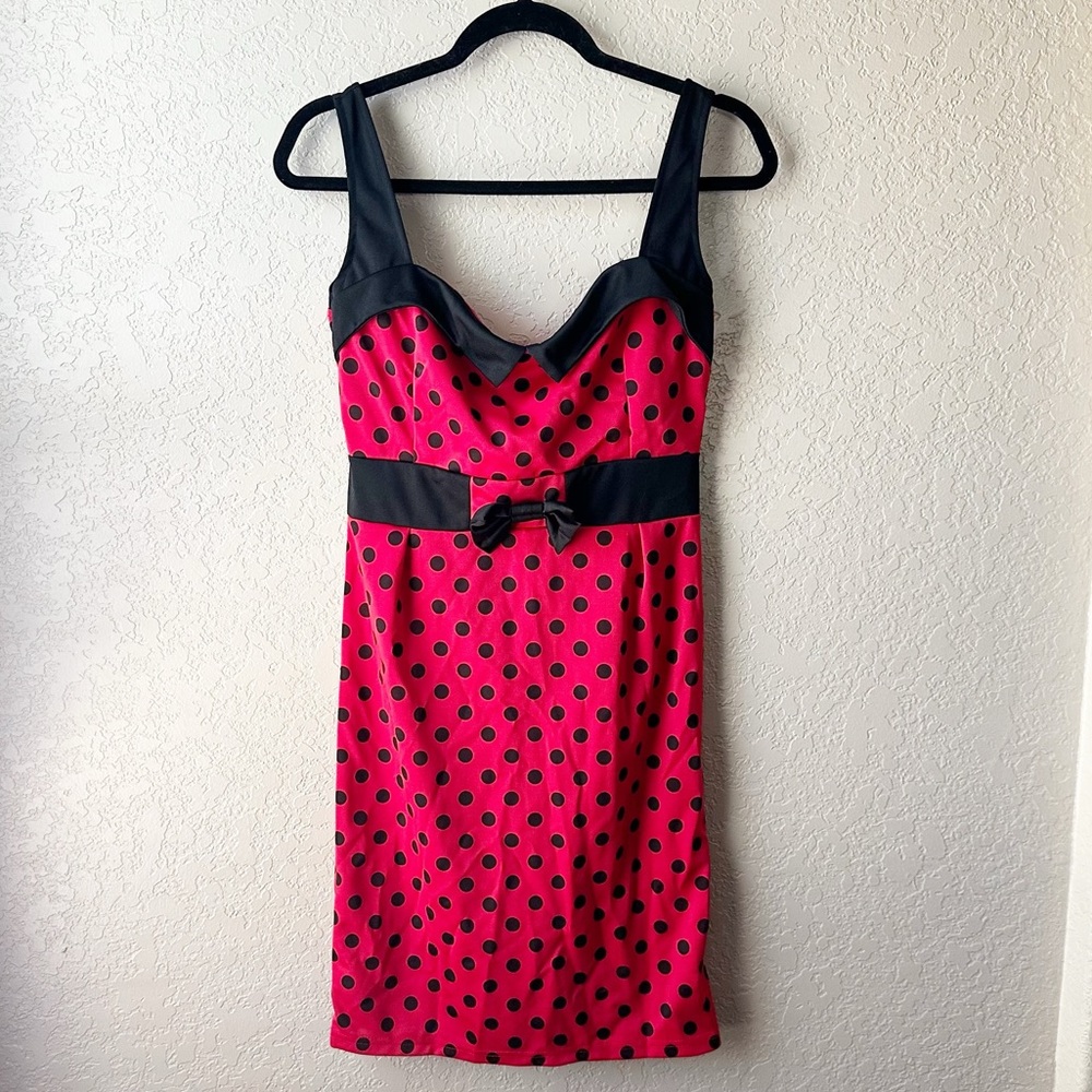 Vintage inspired sweetheart neckline retro pin up red polka dot dress